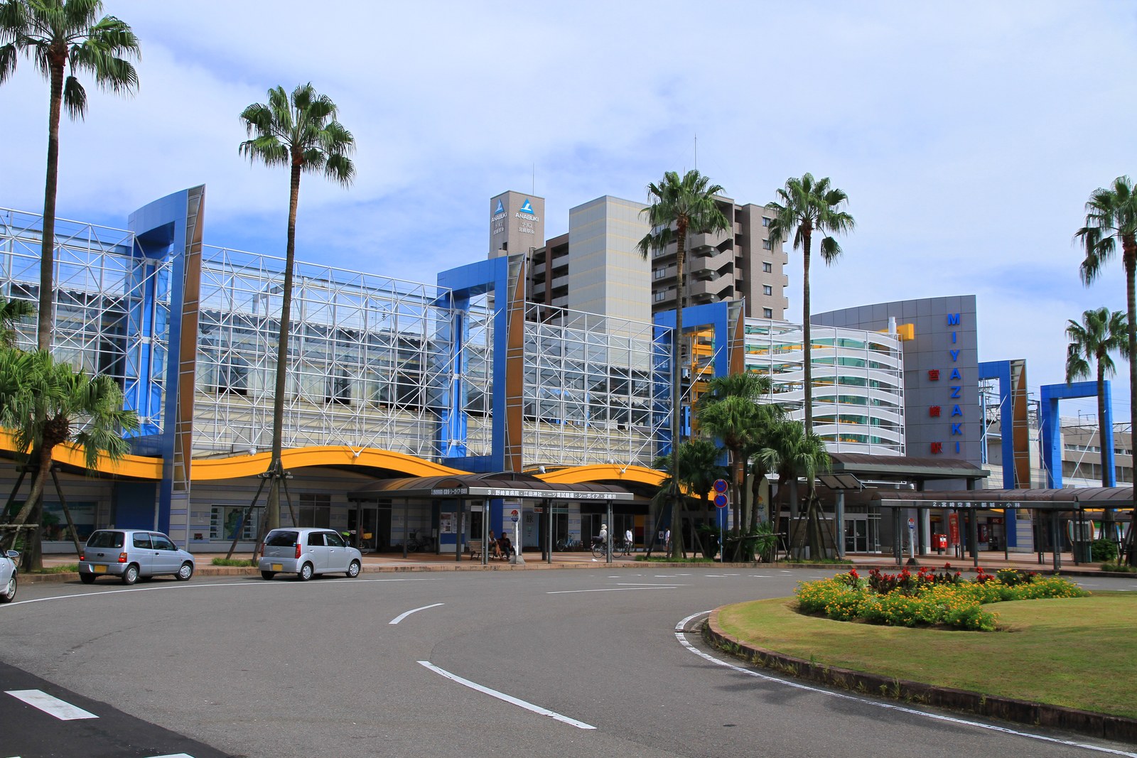 宮崎駅西口入口