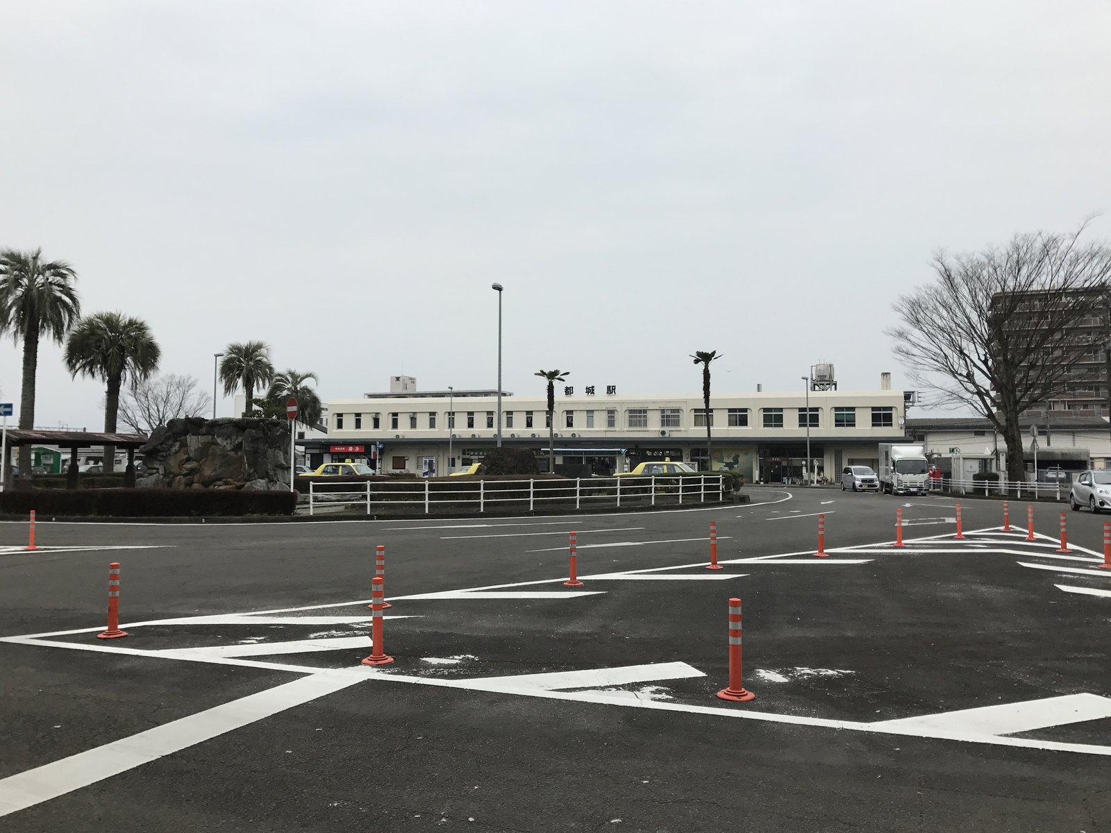 都城駅の遠景
