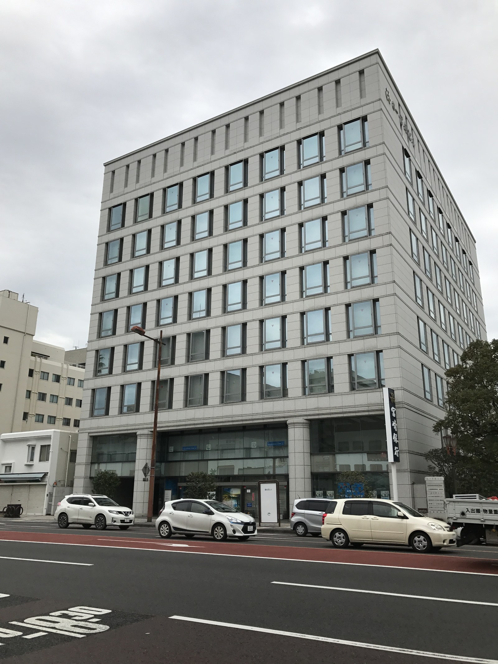 宮崎銀行本店付近