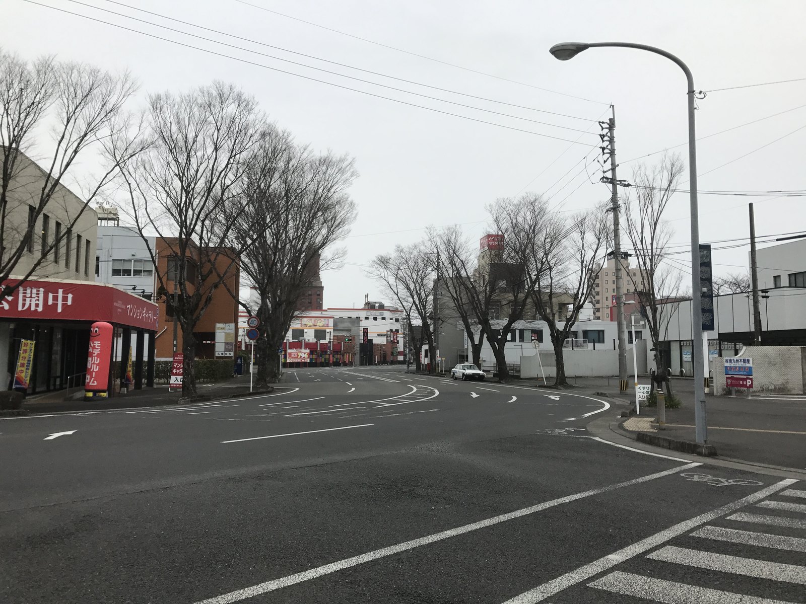 文化ホール周辺の街路