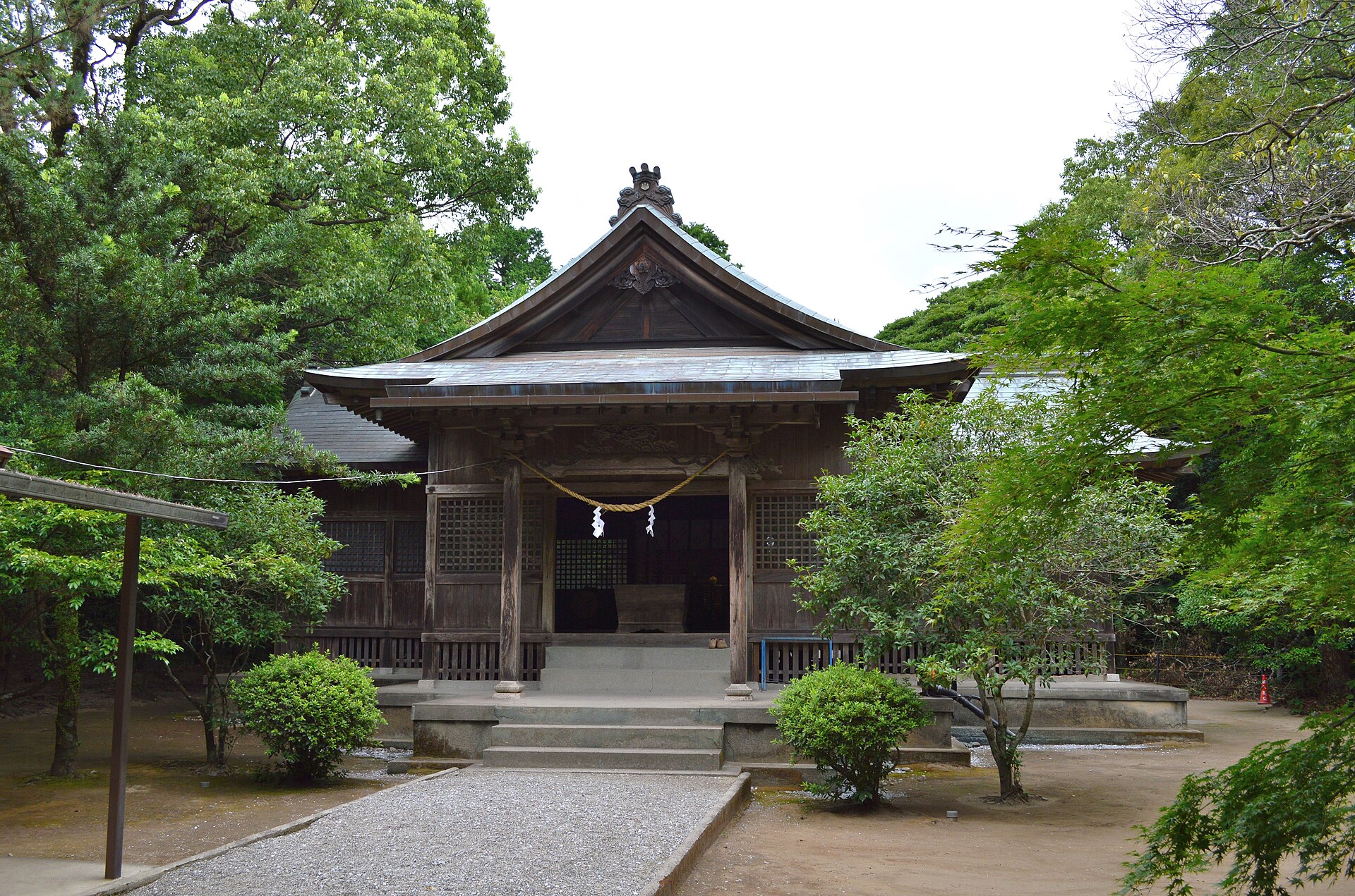 江田神社の拝殿