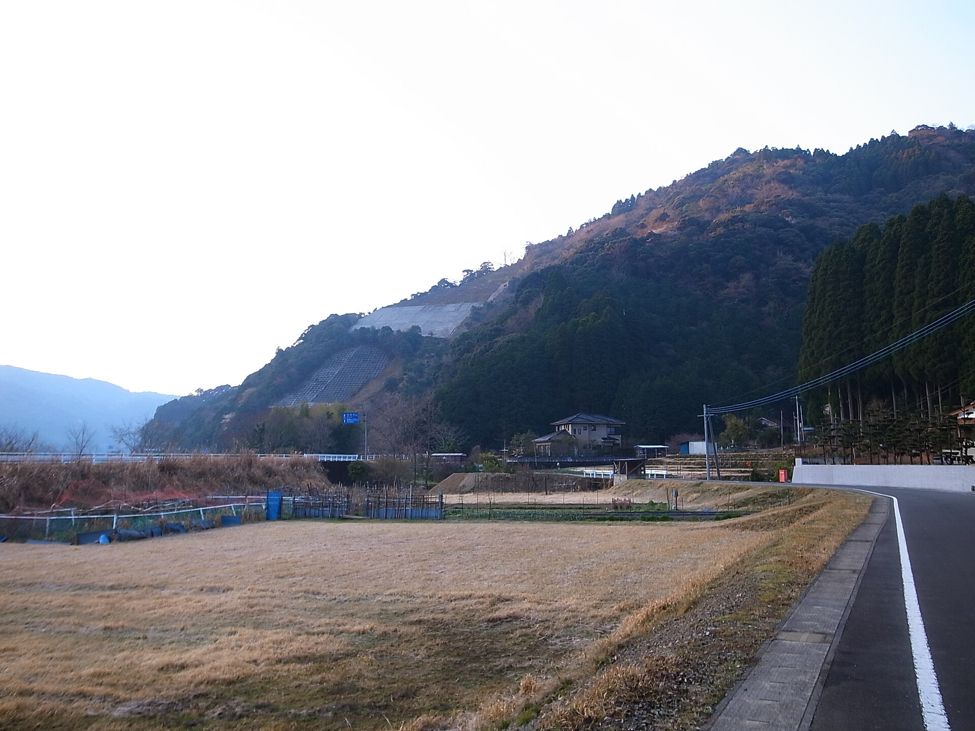 川内名・山瀬付近から曽立方面の眺め