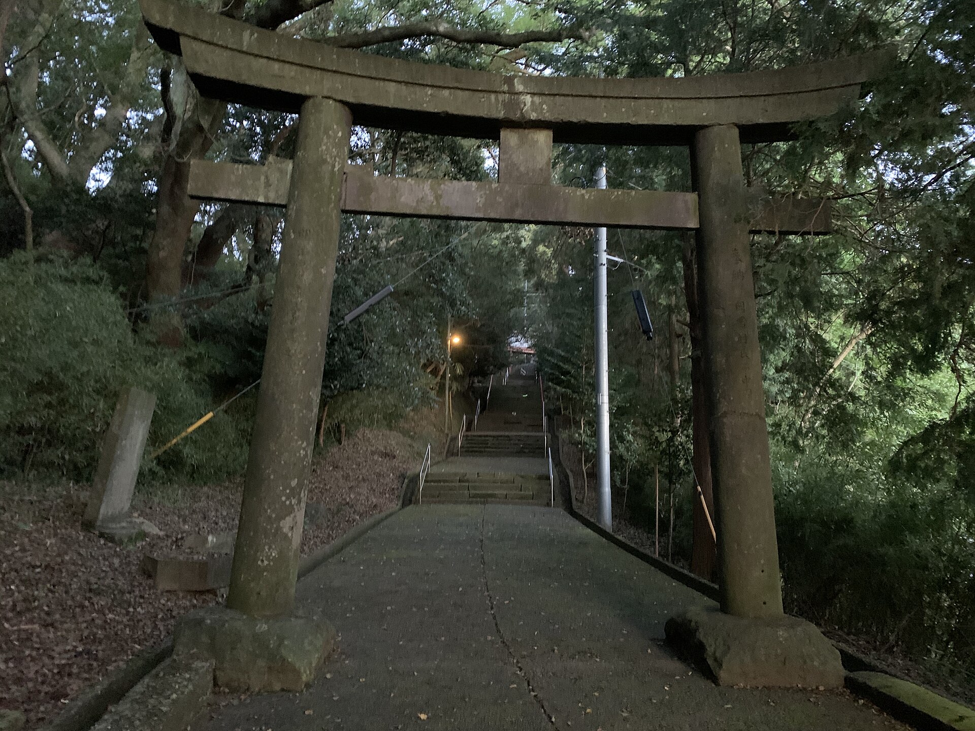 今山八幡宮の参道の鳥居