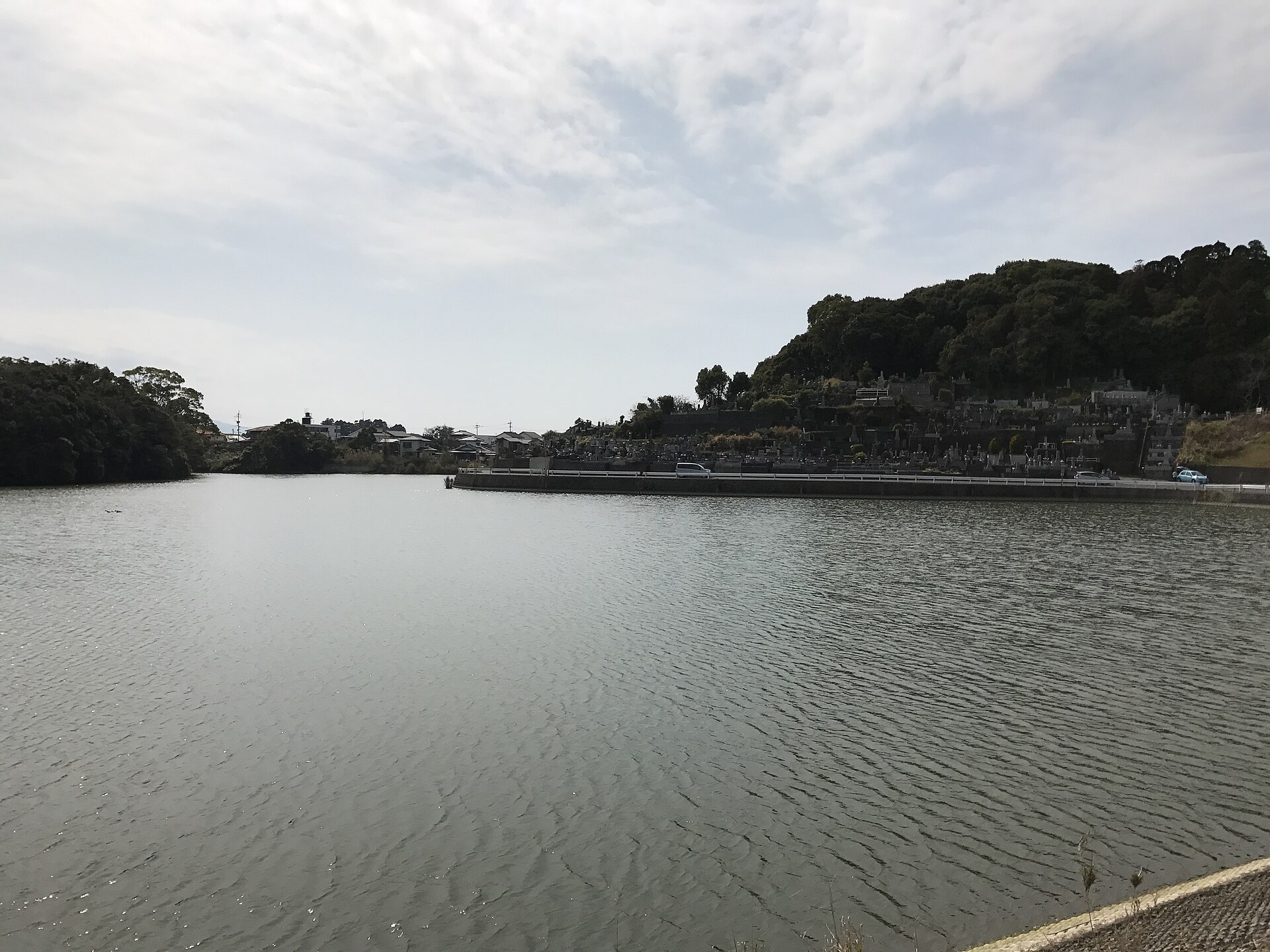 観音寺池