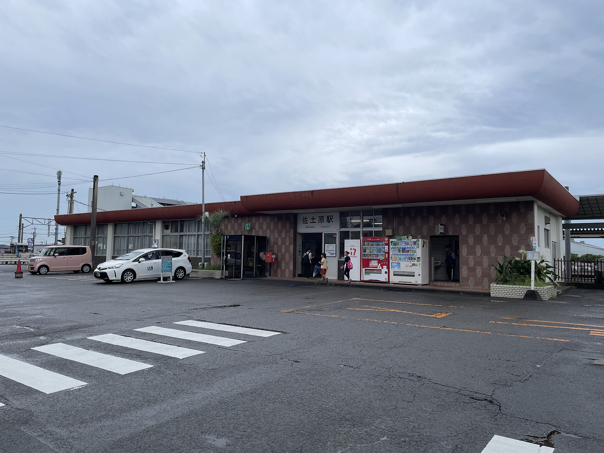 佐土原駅の駅舎