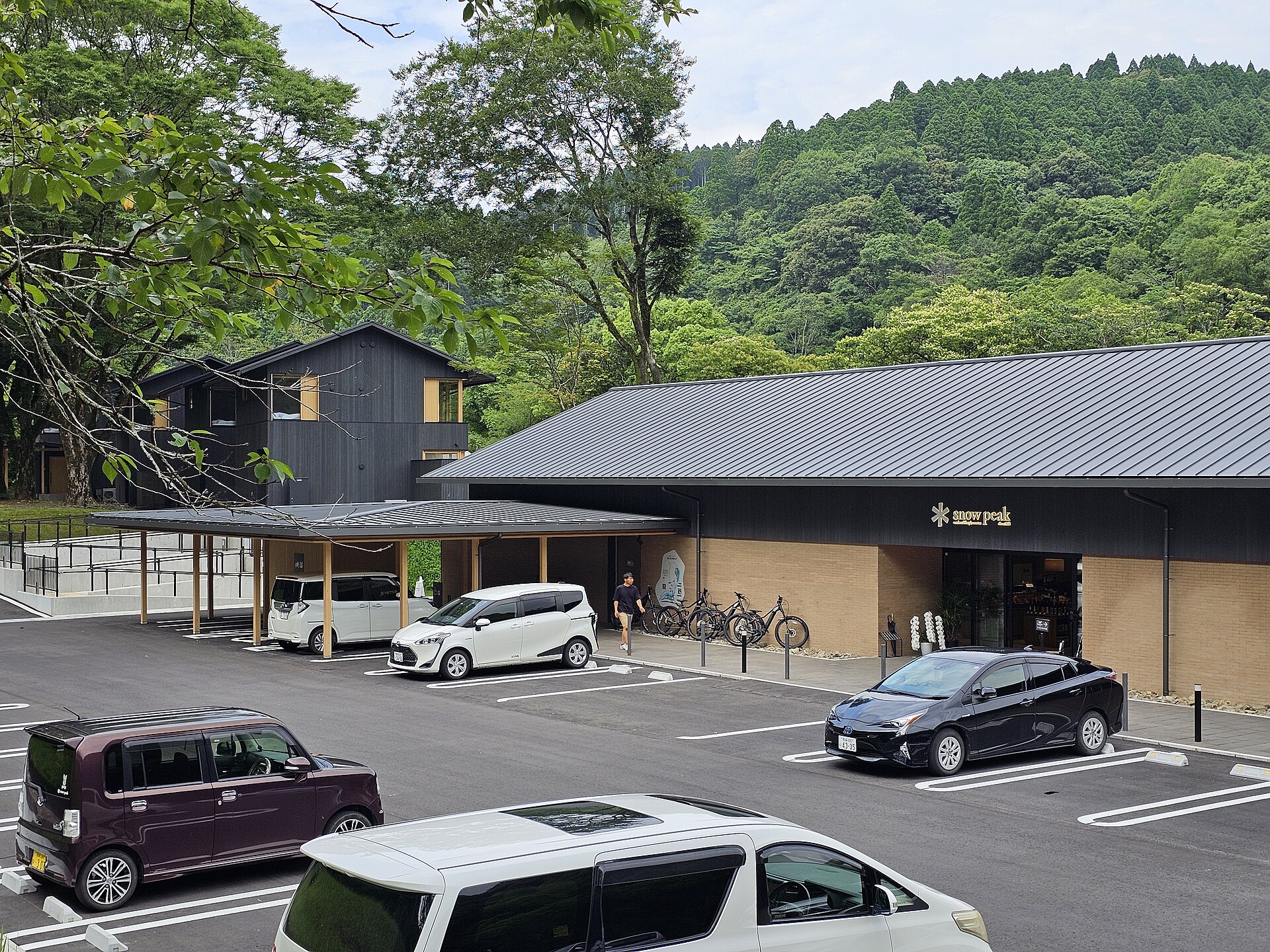 スノーピーク都城キャンプフィールドの店舗