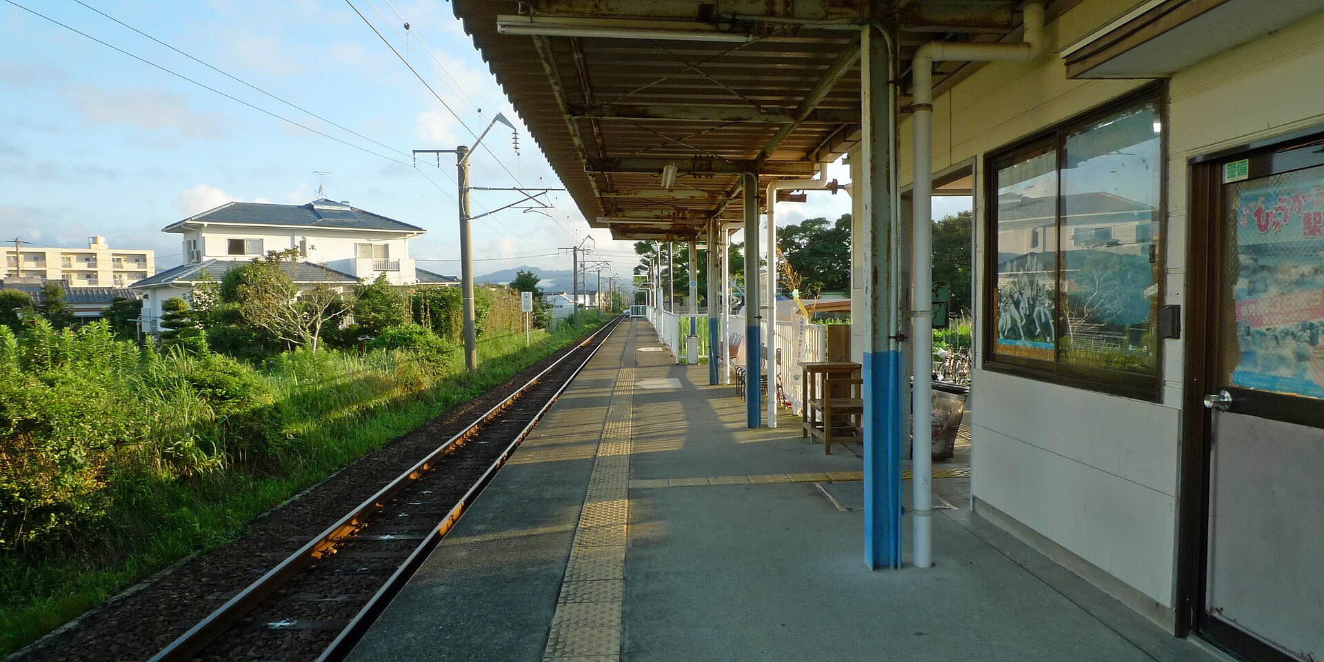 財光寺駅のホーム